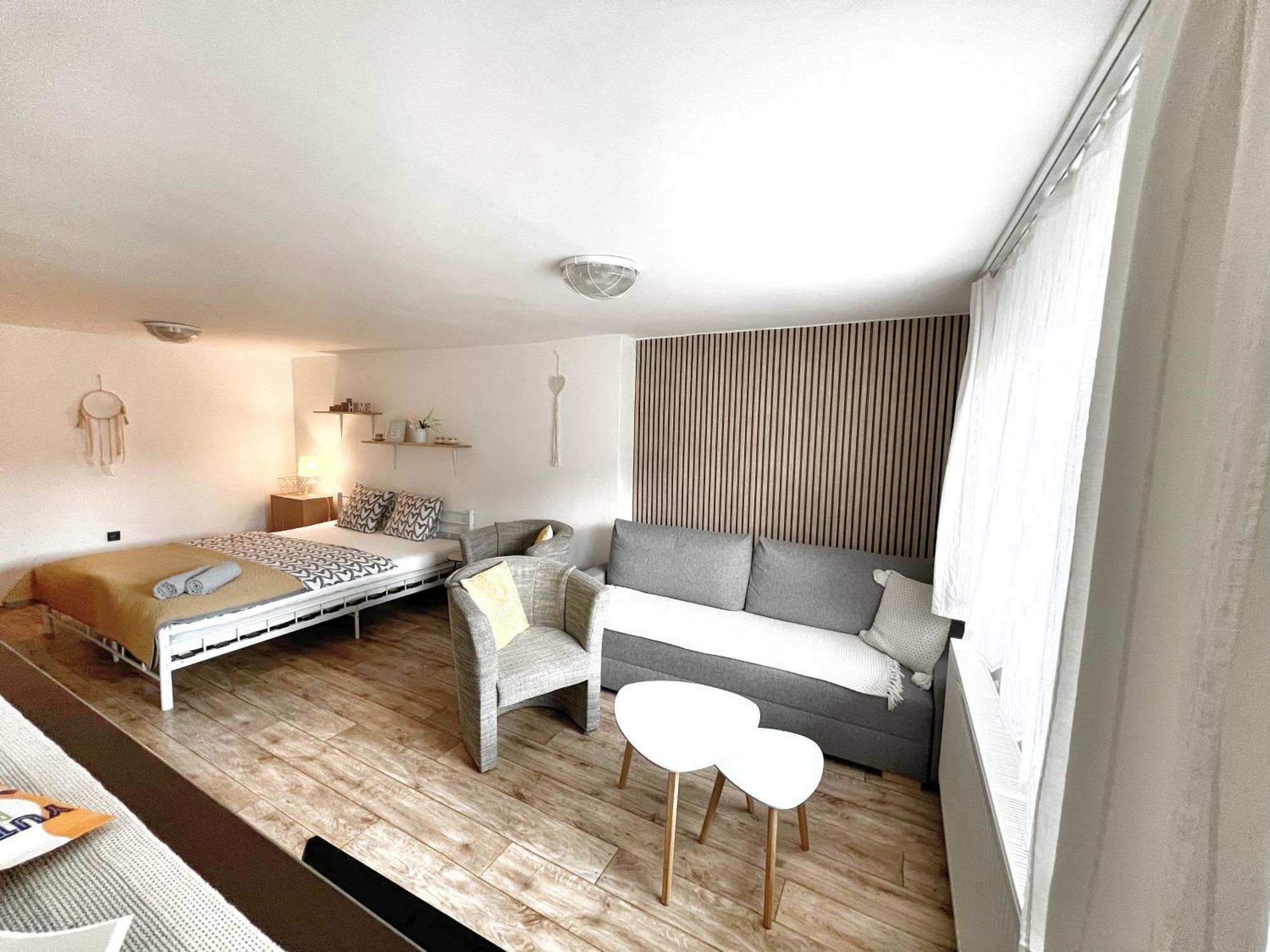 Apartment Sakvice 390 Exterior photo